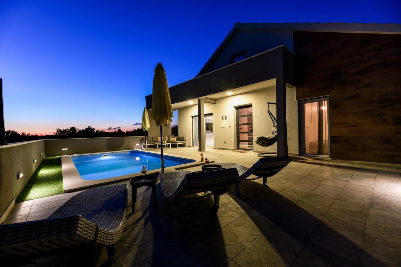 Luxurious Villa Natali Pridraga Exterior photo